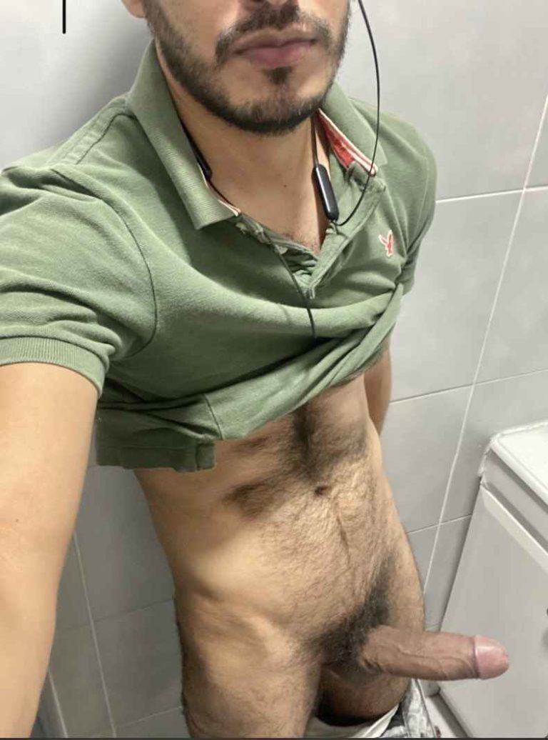 Árabe oral sex en los baños públicos Videos Gay Pajas Gay XXX Porno